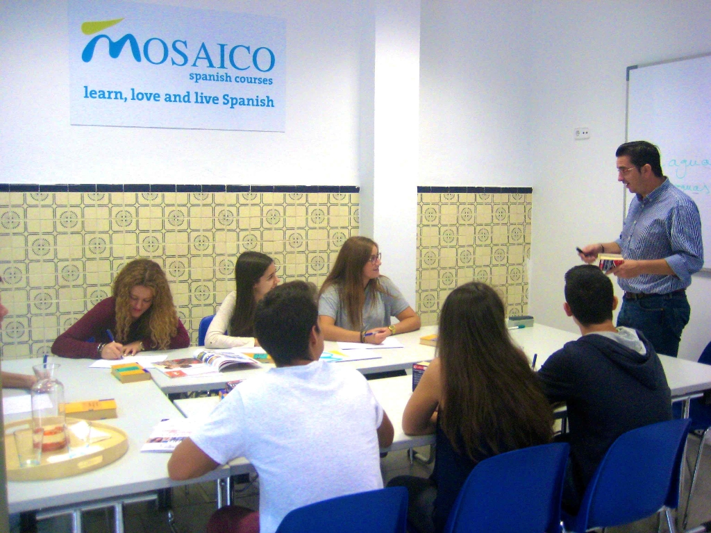 Mosaico Spanish Courses