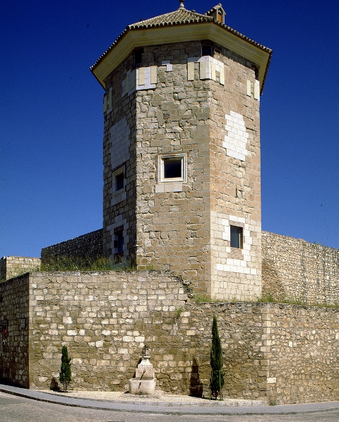 Castillo del Moral y Museo Arqueológico-Etnológico de Lucena
