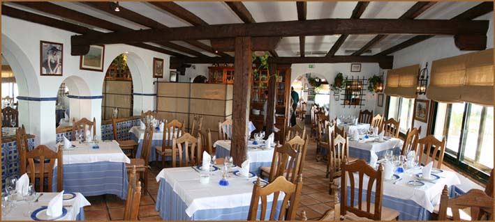 Accommodations and Restaurants - El Roqueo (Conil)