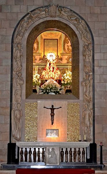 Altar Mayor y Camarín de Ntra. Señora de Linarejos
