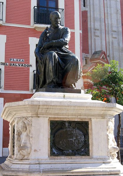Monumento a Martínez Montañés Plaza del Salvador