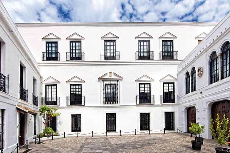 Palacio de los Guzmanes - Fundación Casa Medina Sidonia