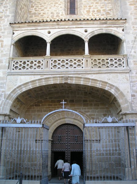 Puerta del Sol - Parroquia de Nuestra Señora de La Asunción de Villacarrillo