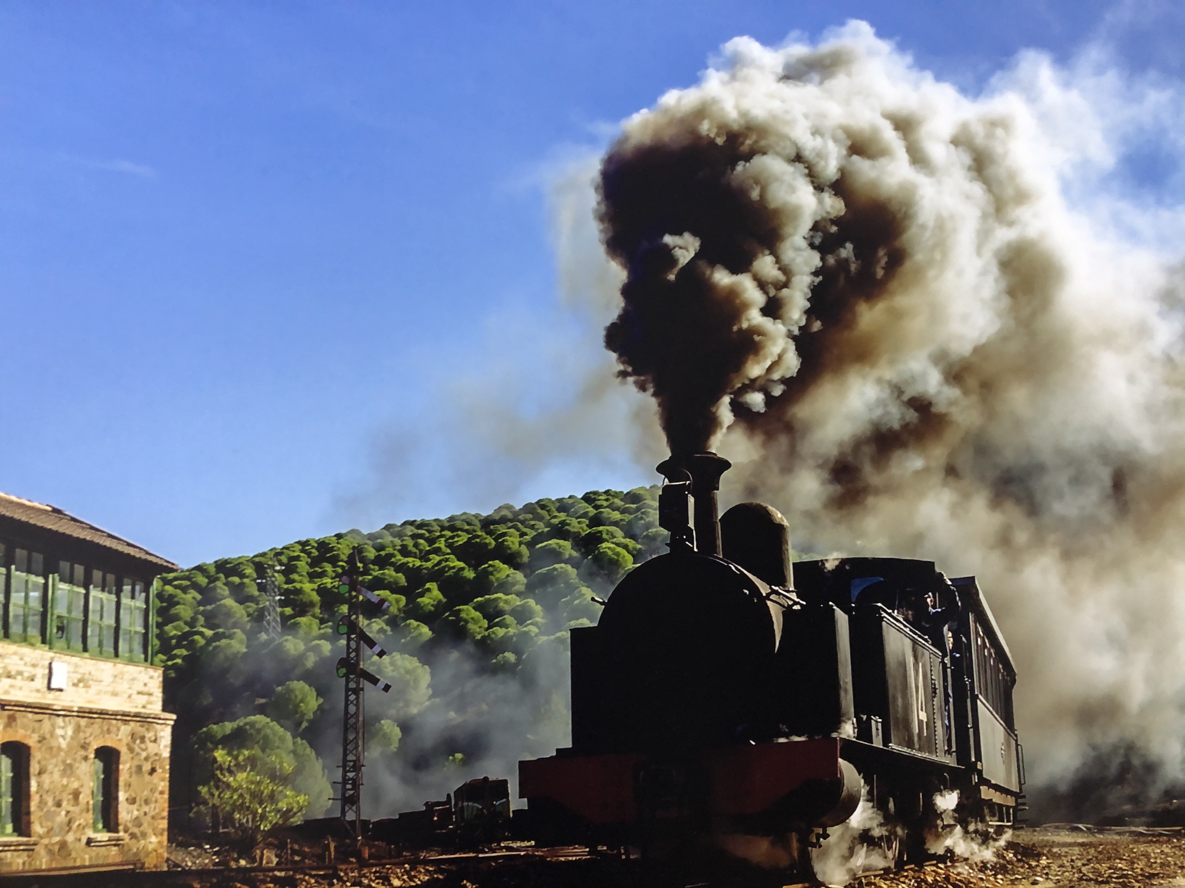 Locomotora del ferrocarril turístico minero en Minas de Riotinto