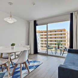 Apartment-Hotel Carihuela Suites
