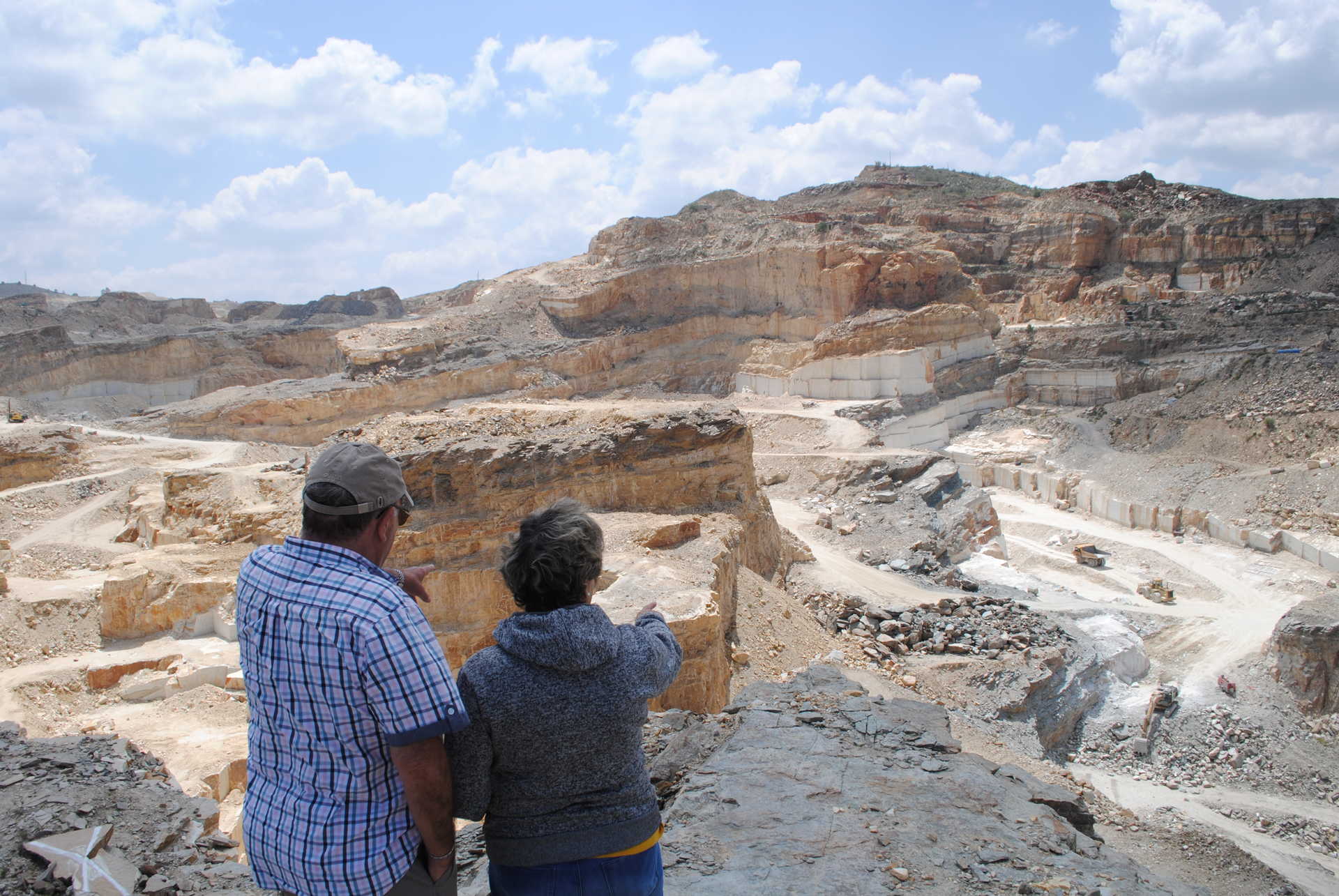 Visita guiada a las canteras de mármol blanco