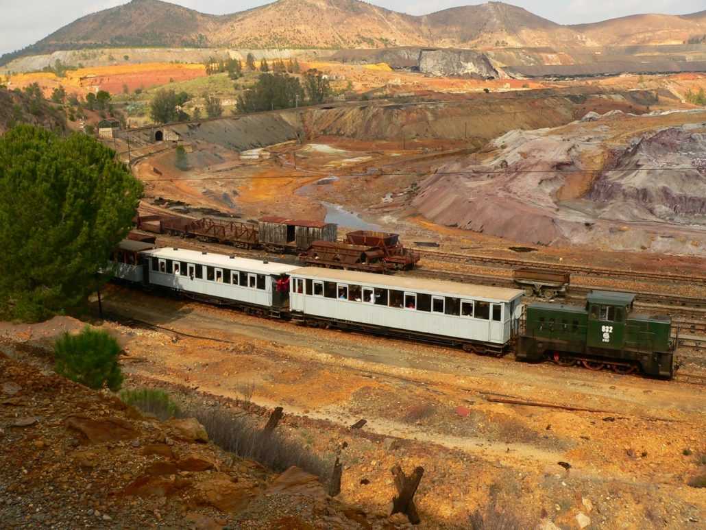 Tren turístico minero