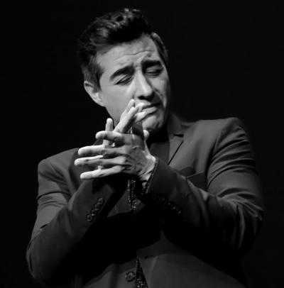 Juan Valderrama en concierto en el Teatro Principal de Andújar