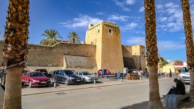 Cuevas de Almanzora y castillo del Marqués de Velez en Almería