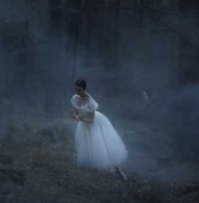 Giselle de la Compañía Nacional de Danza en el Teatro de la Maestranza
