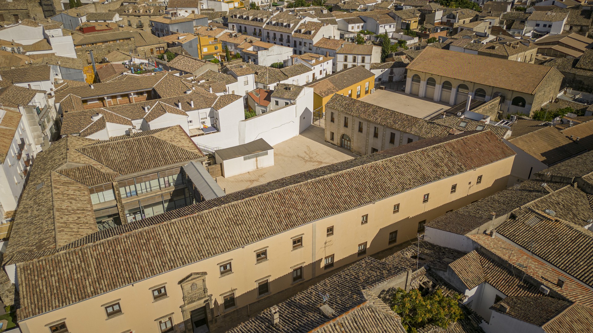 Antiguo Colegio de Santiago de Compañía de Jesús