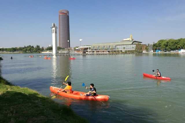 Sevilla en Kayak por el río Guadalquivir