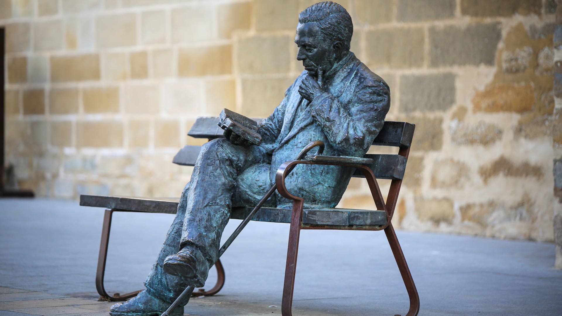 Monumento a Antonio Machado