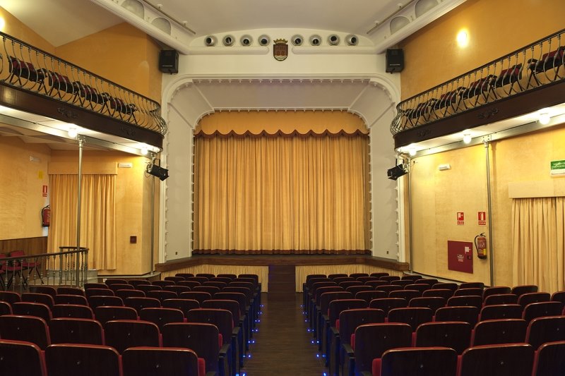 Teatro Olivares Veas