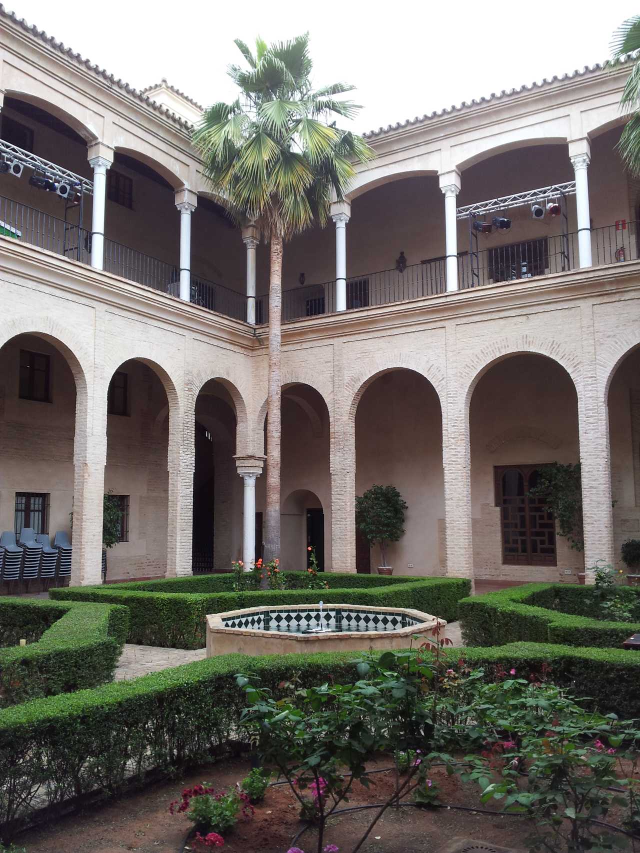 Claustro - Patio Exterior