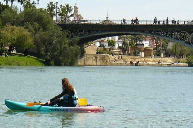Sevilla en Kayak por el río Guadalquivir