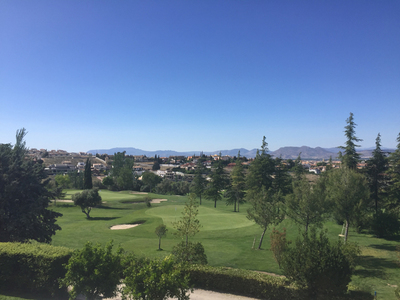 Granada Golf Club, a match with the Alhambra and Sierra Nevada as witnesses