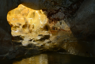 Discovering the mysteries of the Cueva del Tesoro (cave of treasure)